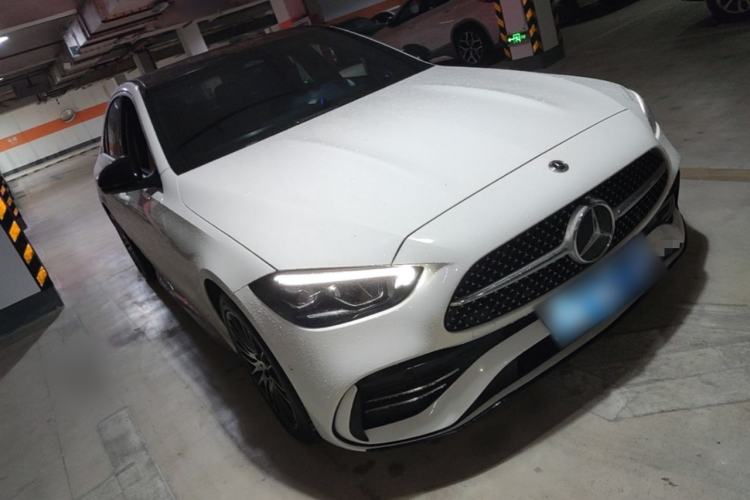 Mercedes-Benz C 260 L 2023 — 3