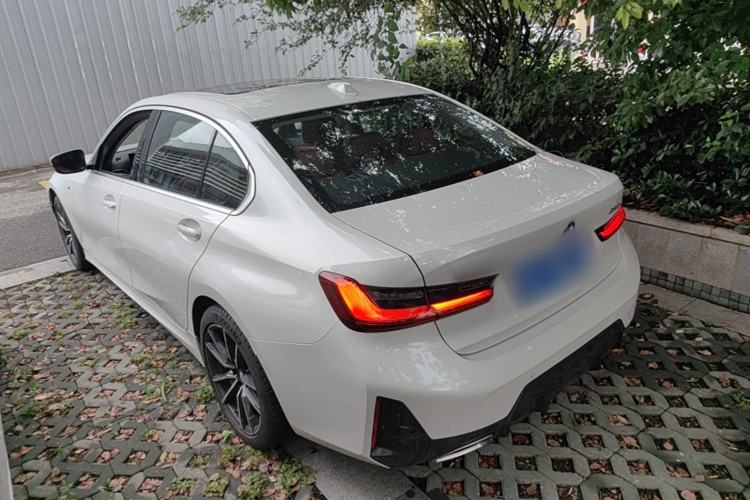 BMW 320Li 2024 — фото 4