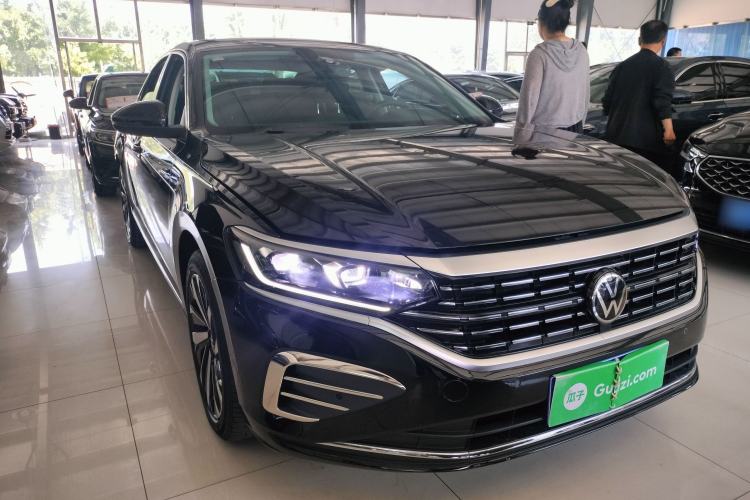 Volkswagen Passat 2024 — 2