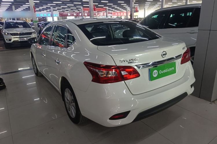 Nissan Sentra 2024 — 4