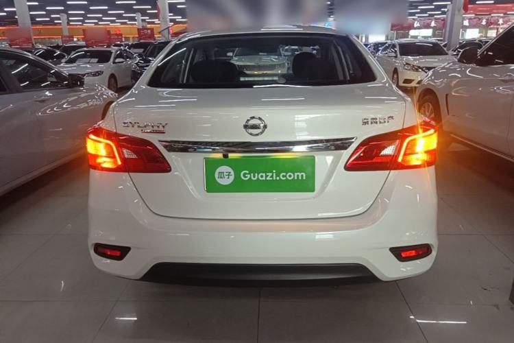 Nissan Sentra 2024 — 5