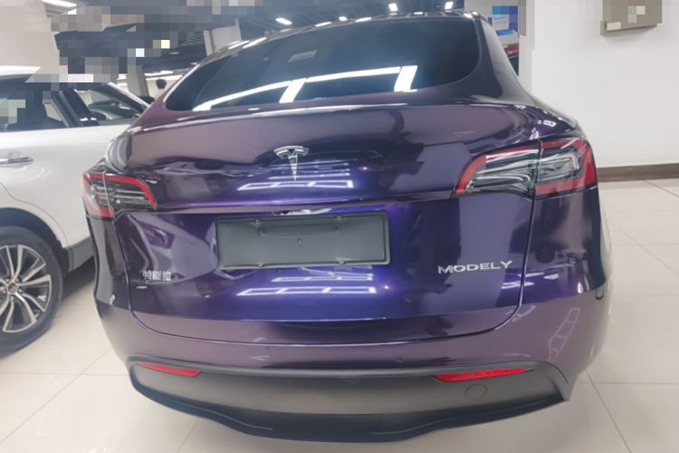 Tesla Model Y 2022 — 5