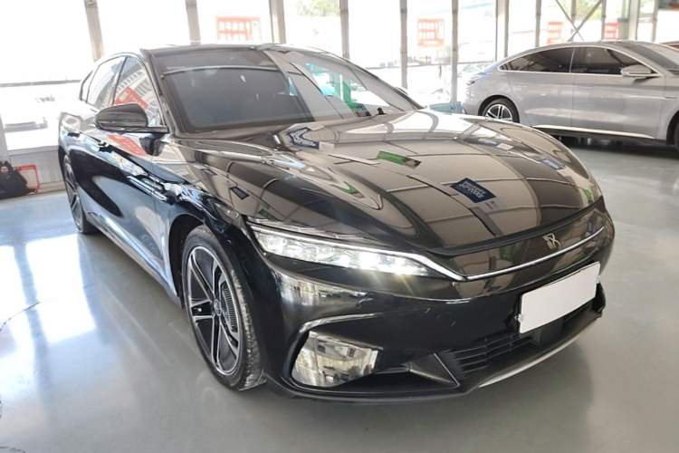 BYD Han 2023 — 3