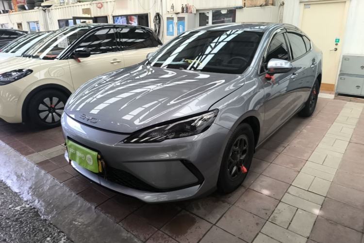 BYD Seal 05 DM-i 2025 — фото 1
