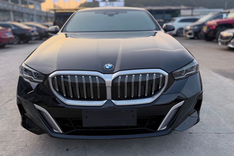 BMW 530Li 2024 — 2