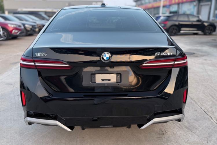 BMW 530Li 2024 — 5