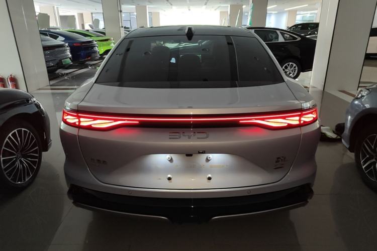 BYD Han L 2025 — 5