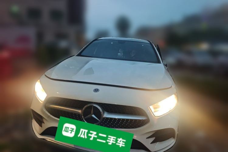 Mercedes-Benz A 180 L 2021 — 2