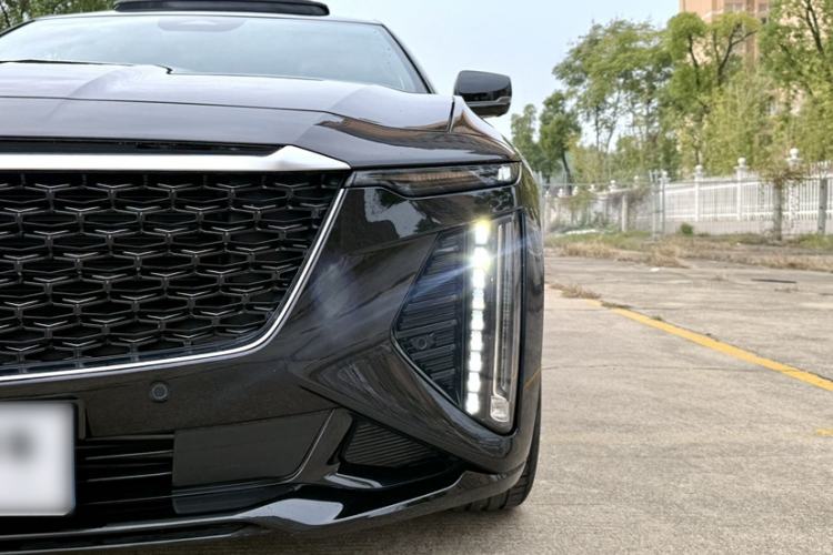 Cadillac CT6 2023 — фото 2