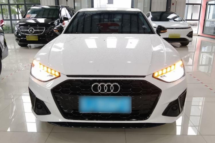 Audi A4 2020 — 2