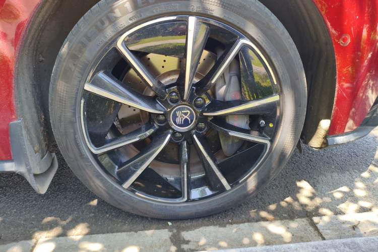 BYD Han 2020 — 5