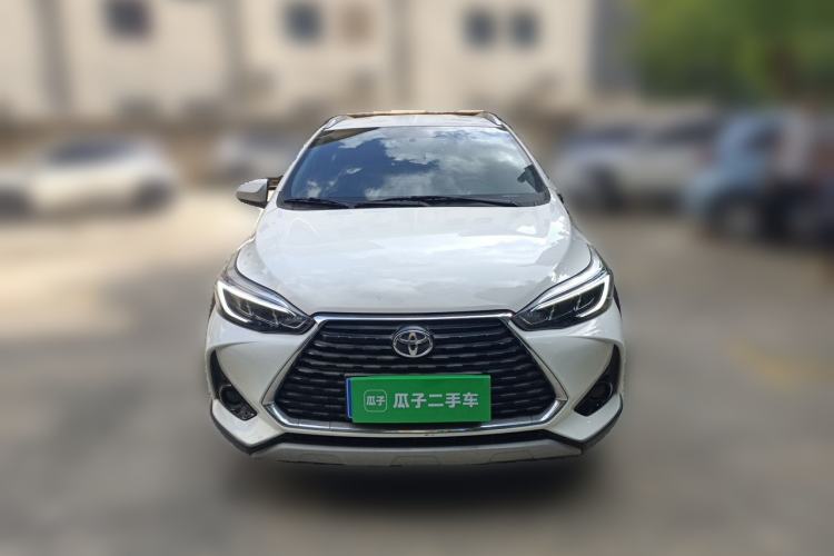 Toyota Yaris 2021 — фото 2