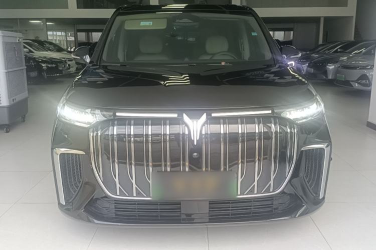 Voyah Dream 2022 — 2