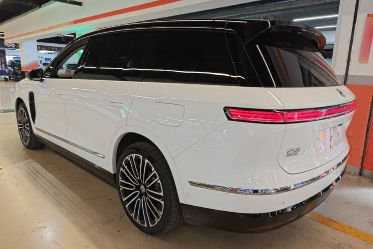 NIO ES8 2026 — 4