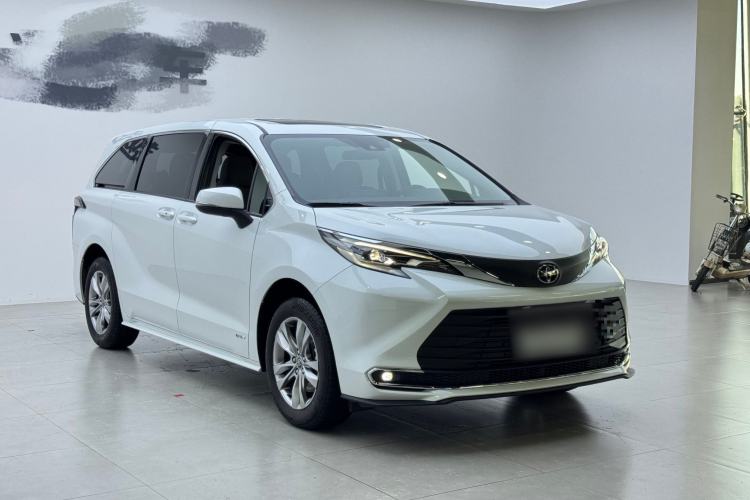 Toyota Sienna 2024 — фото 4