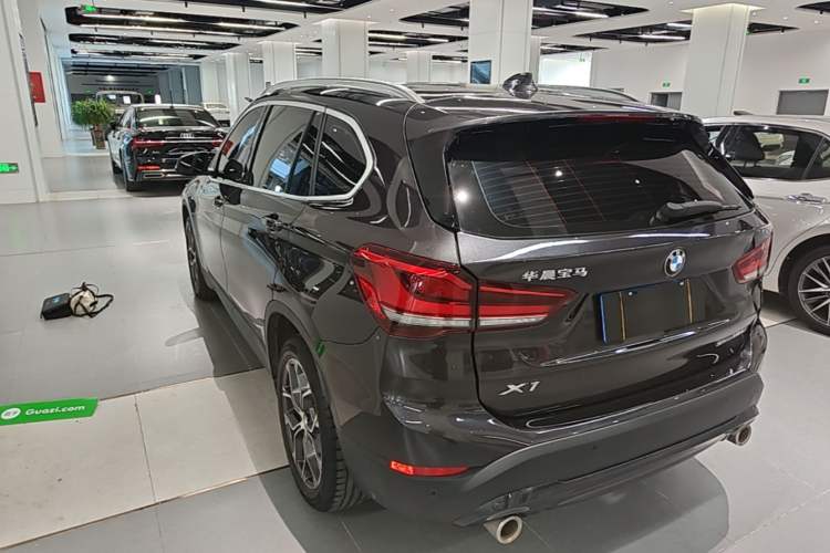 BMW X1 2021 — фото 4