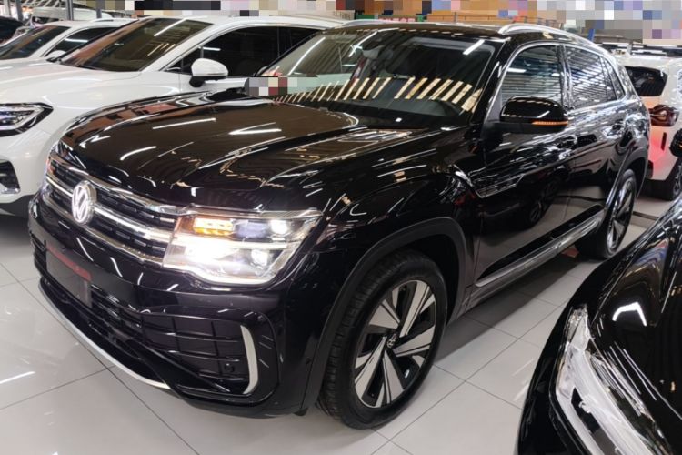 Volkswagen teramont x 2023 — фото 1