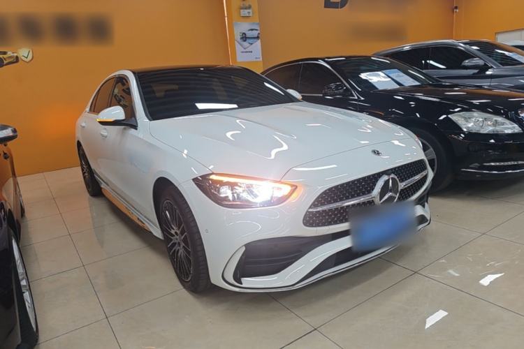 Mercedes-Benz C 260 L 2024 — 3