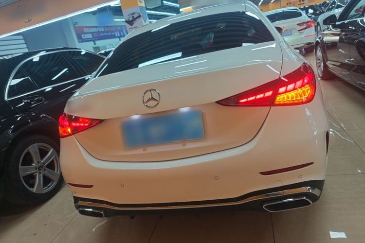 Mercedes-Benz C 260 L 2024 — 5