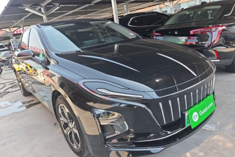 Hongqi E-QM5 2023 — 3