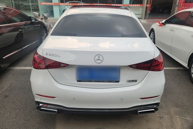 Mercedes-Benz C 260 L 2023 — 5