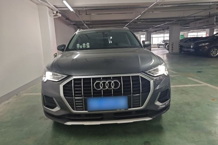 Audi Q3 2021 — 2
