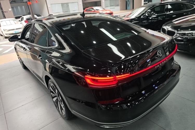Volkswagen Passat 2022 — 4