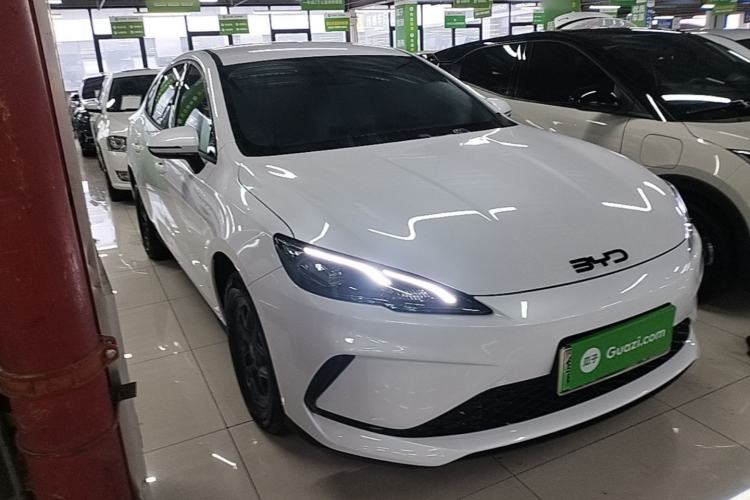 BYD Seal 05 DM-i 2025 — фото 3