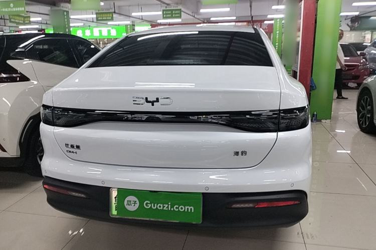 BYD Seal 05 DM-i 2025 — фото 5