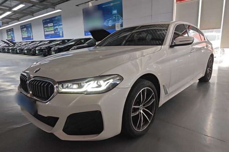 BMW 525Li 2022 — фото 1
