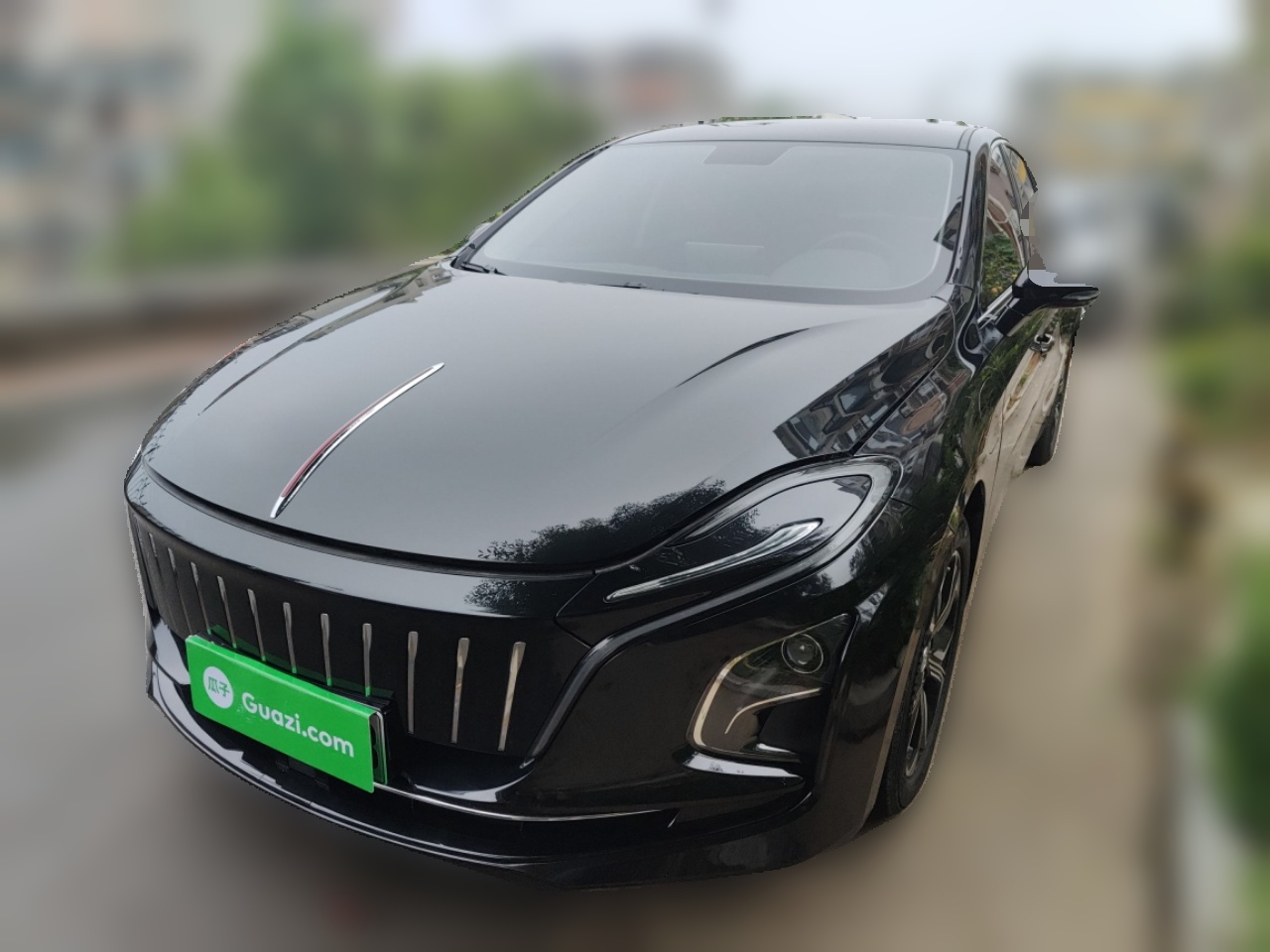 Hongqi e qm5 2023 — фото 1