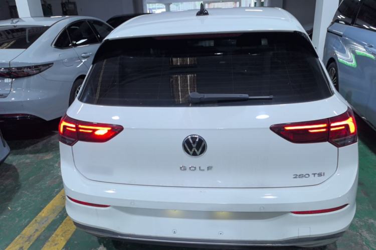 Volkswagen Golf 2023 — 5