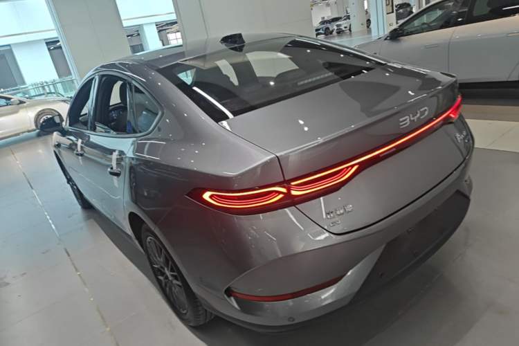 BYD Qin Plus 2025 — фото 4