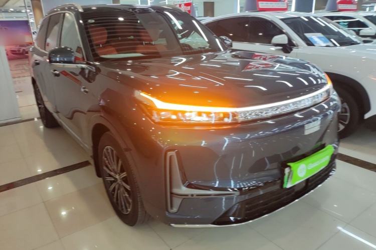 Geely Galaxy M9 2025 — 3