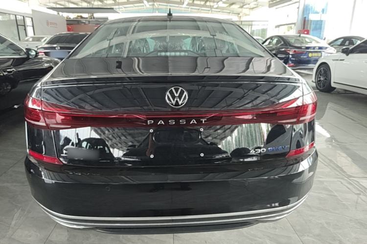 Volkswagen Passat 2025 — 5
