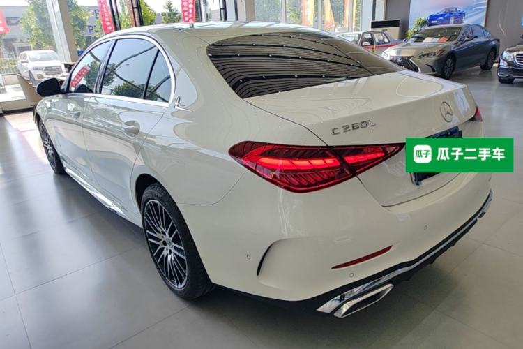 Mercedes-Benz C 260 L 2024 — 4
