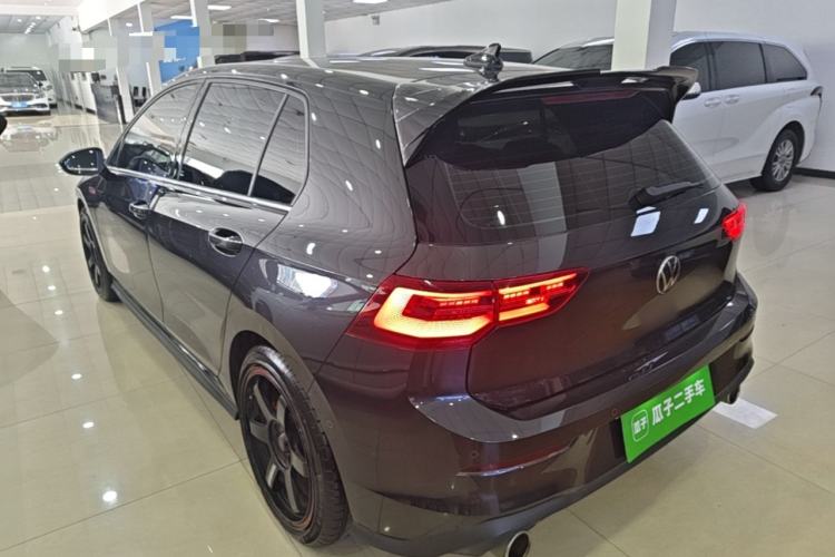 Volkswagen Golf GTI 2021 — 4