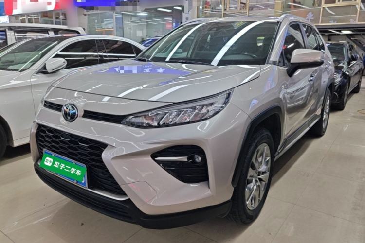 Toyota RAV4 2020 — фото 1