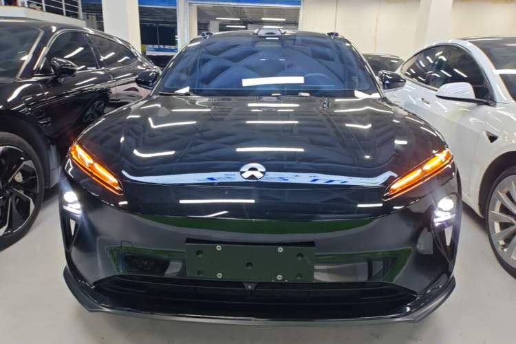 NIO ET5T 2023 — 2