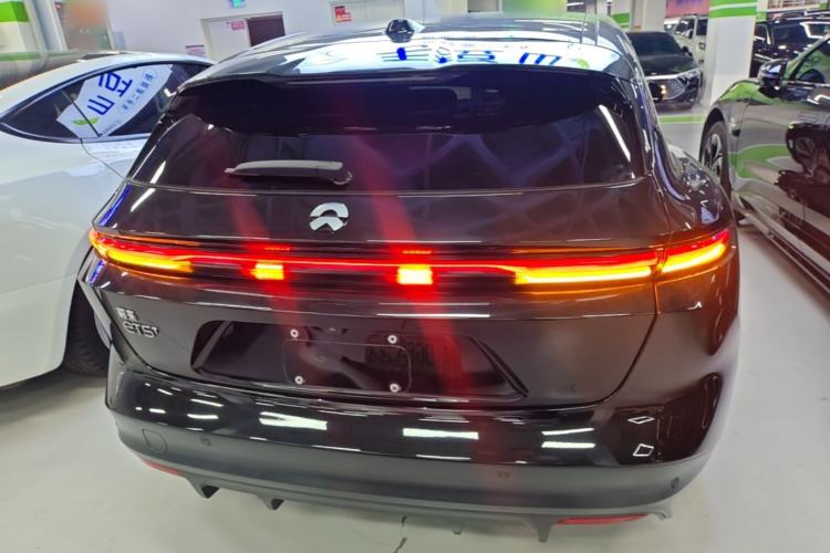 NIO ET5T 2023 — 5