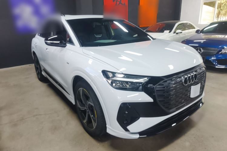 Audi Q4 e-tron 2024 — 3