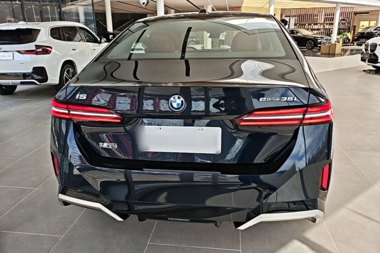 BMW i5 2024 — 5