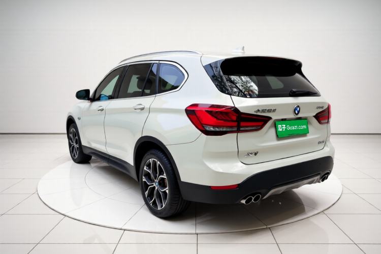 BMW X1 2021 — фото 4
