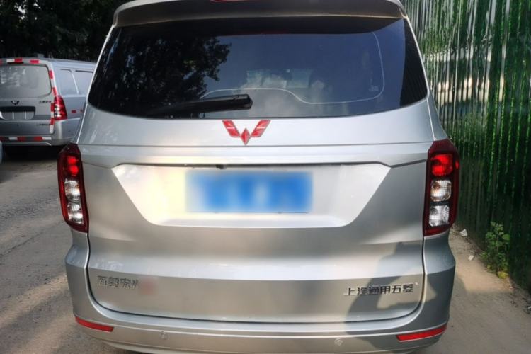 Wuling Hongguang 2021 — 5