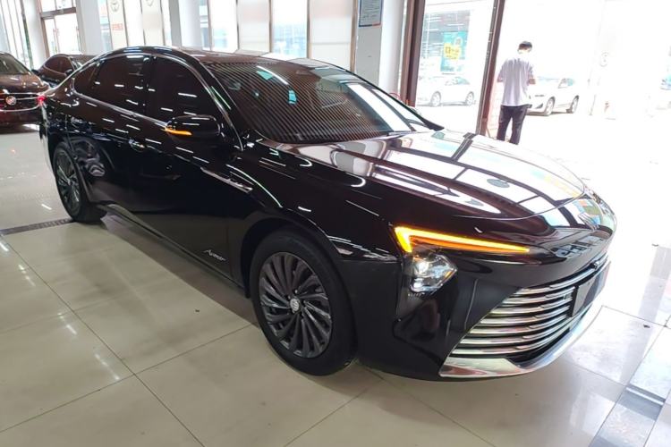 Buick LaCrosse 2025 — 3