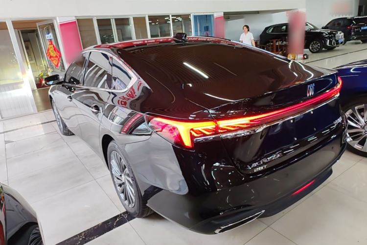 Buick LaCrosse 2025 — 4