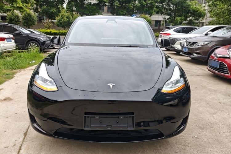 Tesla Model Y 2022 — 2