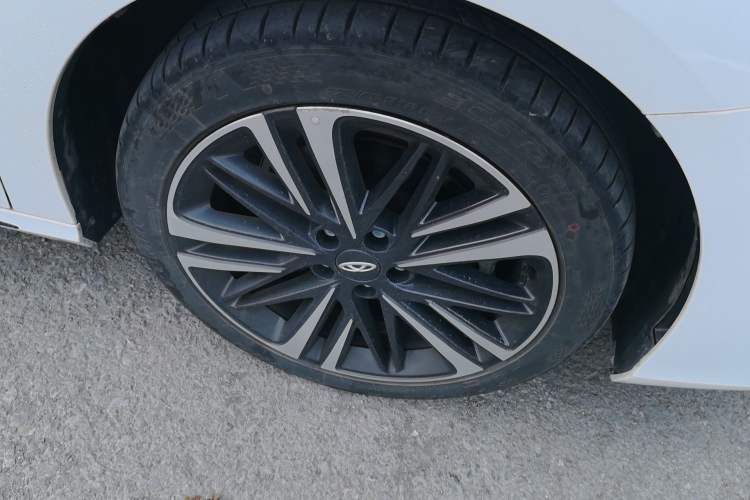 Chery Arrizo 8 2023 — 5