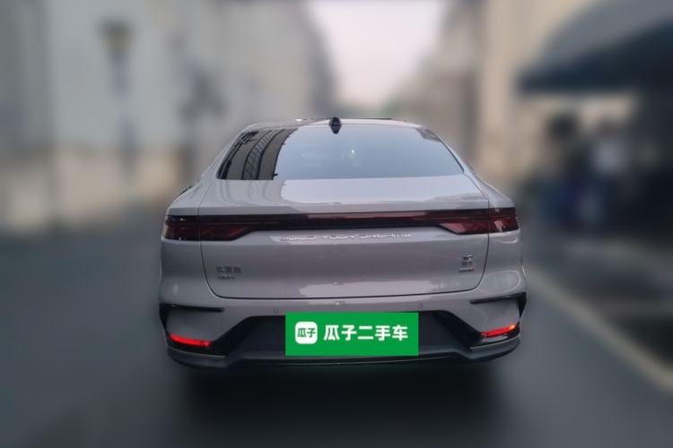 BYD Han 2025 — 3