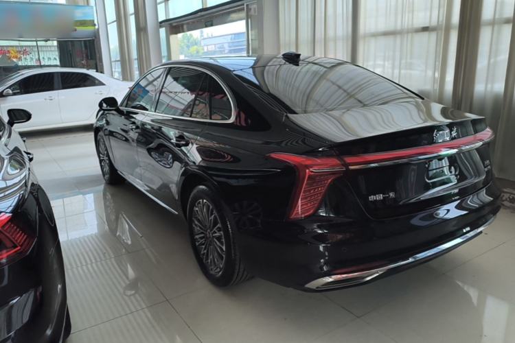 Hongqi H5 2025 — 4
